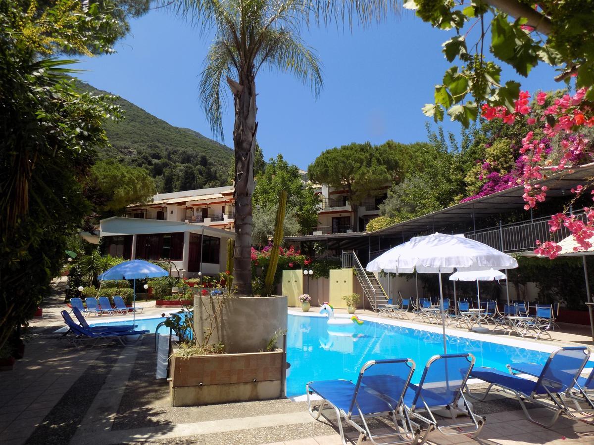 Lefkas Blue Hotel Nikiana Esterno foto