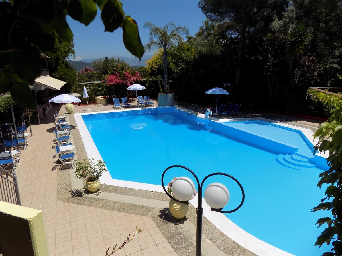 Lefkas Blue Hotel Nikiana Esterno foto