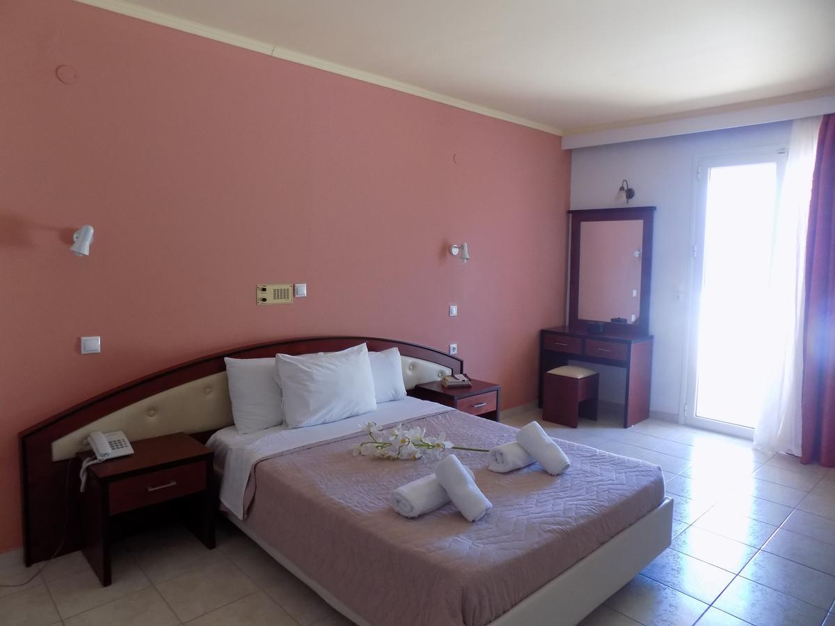 Lefkas Blue Hotel Nikiana Esterno foto