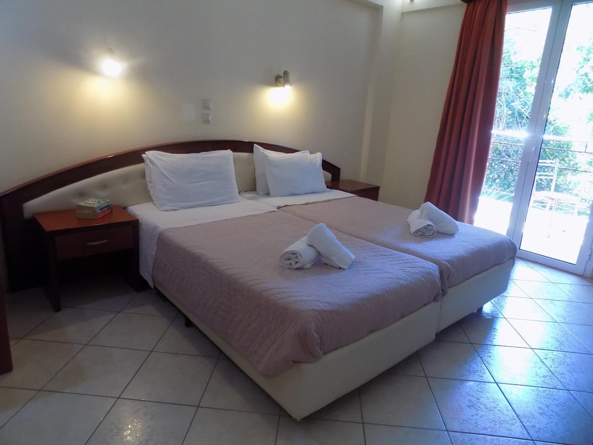 Lefkas Blue Hotel Nikiana Esterno foto