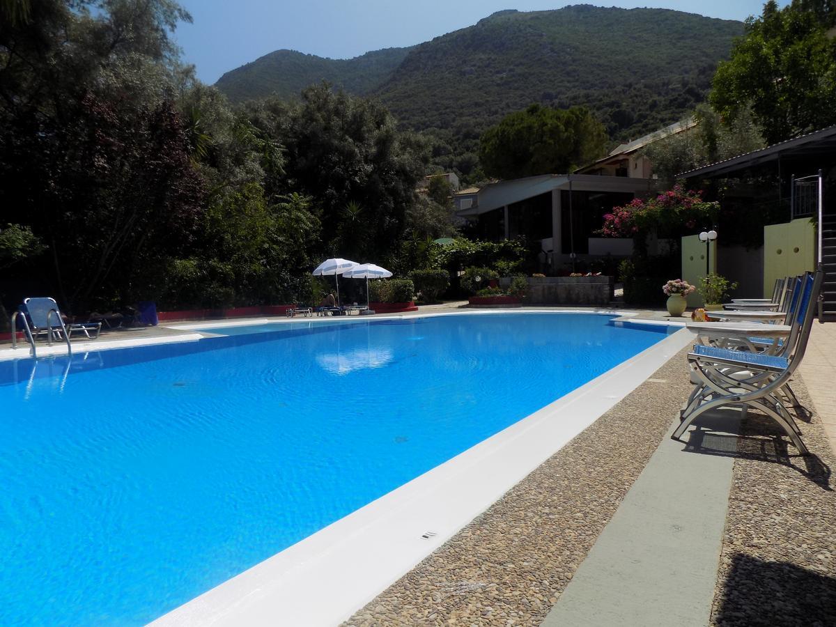 Lefkas Blue Hotel Nikiana Esterno foto
